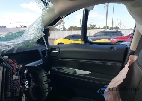 2016 Jeep Compass High Altitude Edition z USA, uszkodzony, nr VIN 1C4NJCEA7GD806992